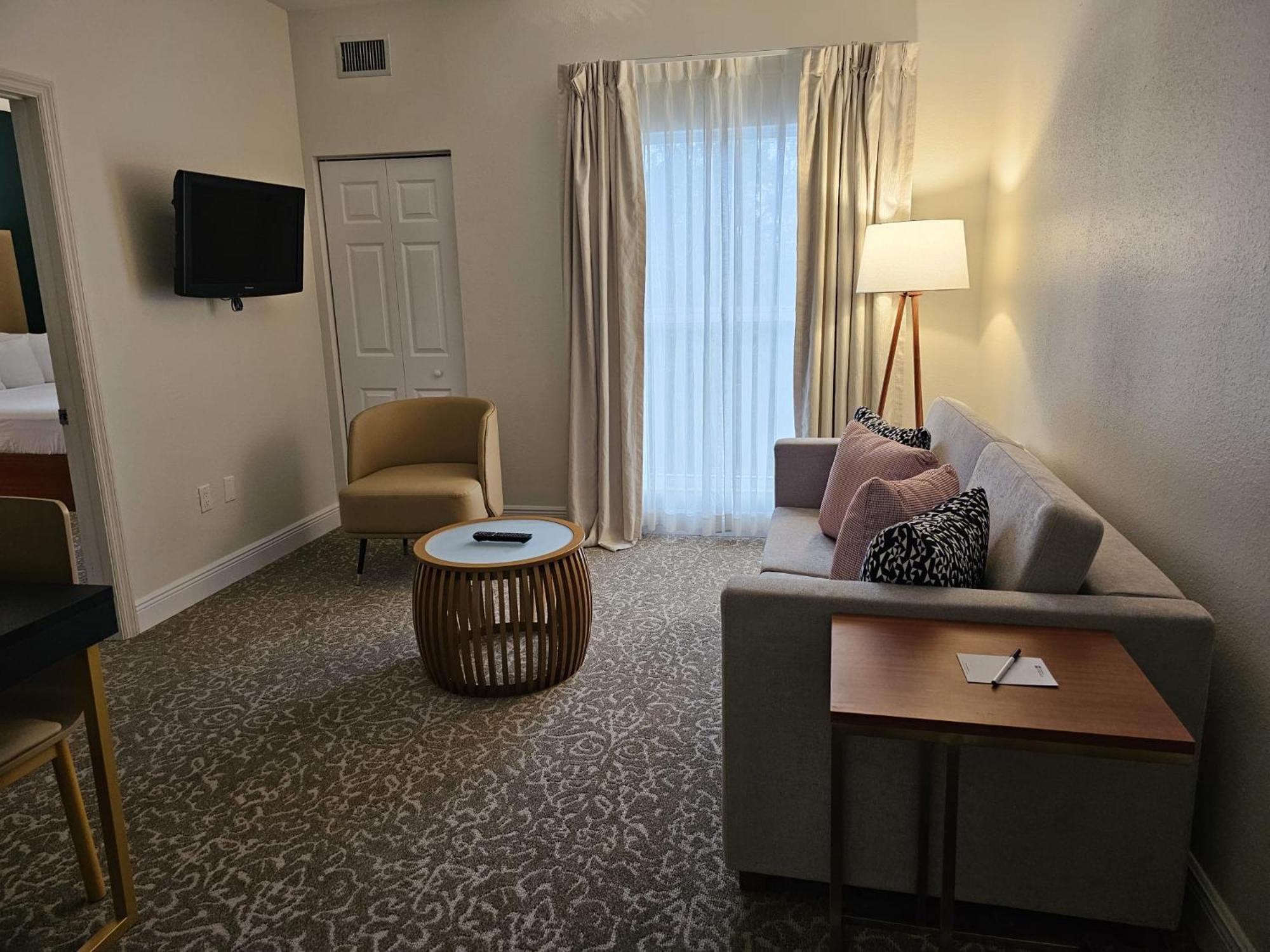Montreal Suites Orlando Eksteriør billede
